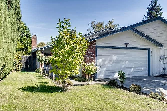 1st image of 6935 Gloria Dr