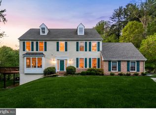 108 Dundee Mills Ln, Wallingford, PA 19086