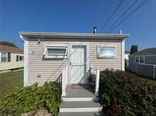 64-39 Burnside Ave, Narragansett, RI 02882