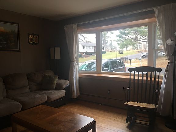 3rd image of 2200 Pine Dr