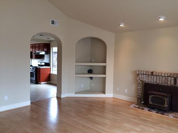 5th image of 4740 Falstaff Ave