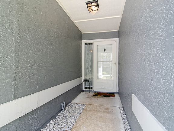 3rd image of 1022 Ward Cir