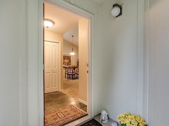 2nd image of 14633 NE 40th St APT K8