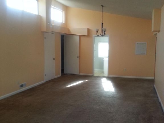 2nd image of 409 S Sweetbriar Ave
