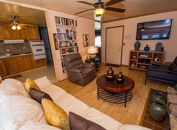 4th image of 1912 Piedmont Way