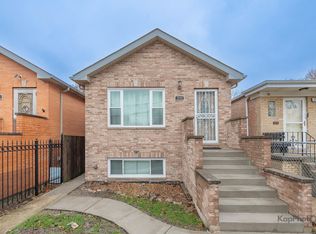 3548 S Artesian Ave, Chicago, IL