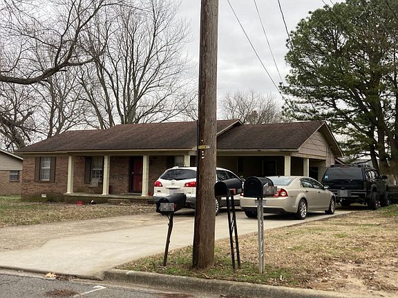 2nd image of 1135 Susan Ln