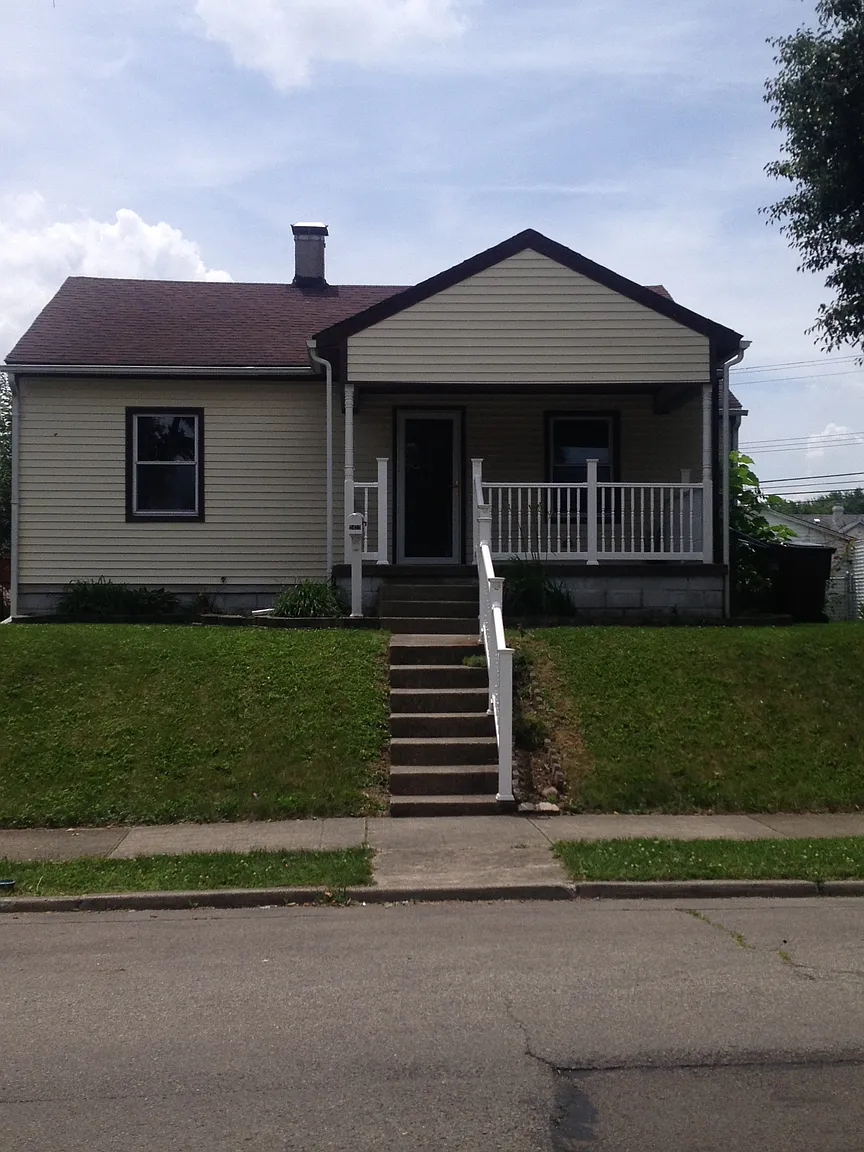 2423 Woodside Ave photo 1