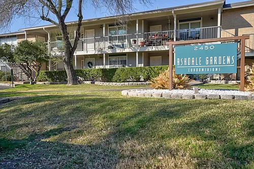 2450 Ashdale Dr #205-D Photo 1