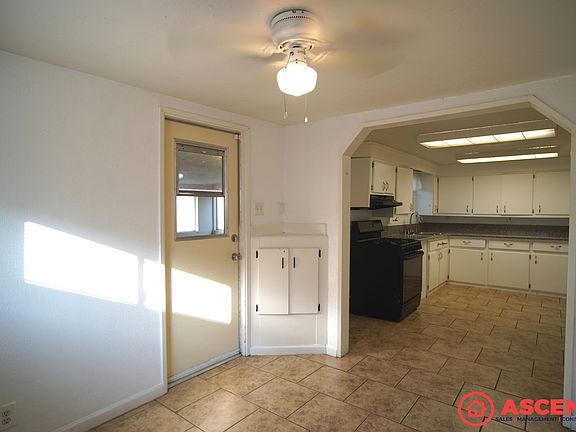 5th image of 916 Castaic Ave