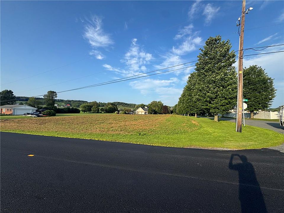 2nd image of 10114 Dietrich Rd