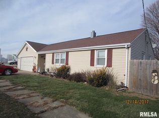 1250 Main St, Fairview, IL 61432