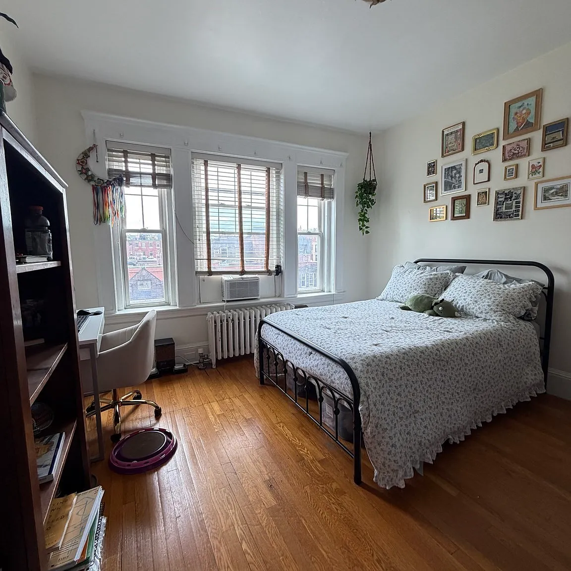 2 bed, 700 sqft, $3,790 — Photo 3