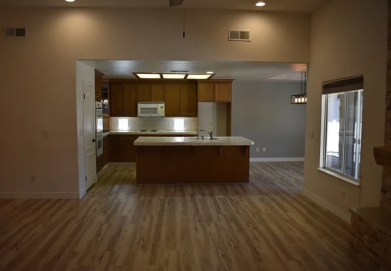 6310 Diamond Ct — Photo 8
