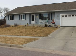 208 Dessa Rain Dr, Reedsburg, WI 53959