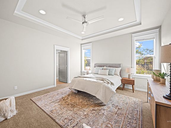 5th image of 235 W Pavilion Ln