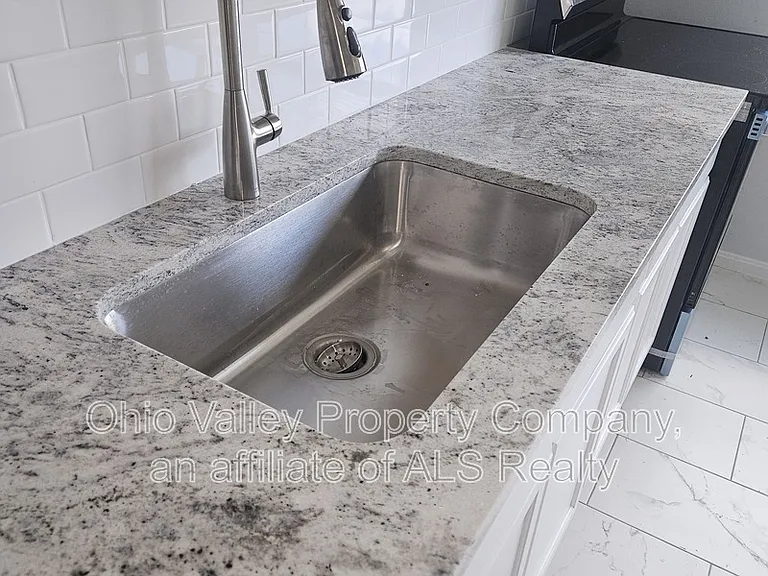 2915 Abigail Dr #1 — Photo 3
