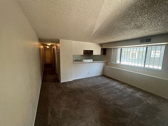 5th image of 617 26th St APT 4