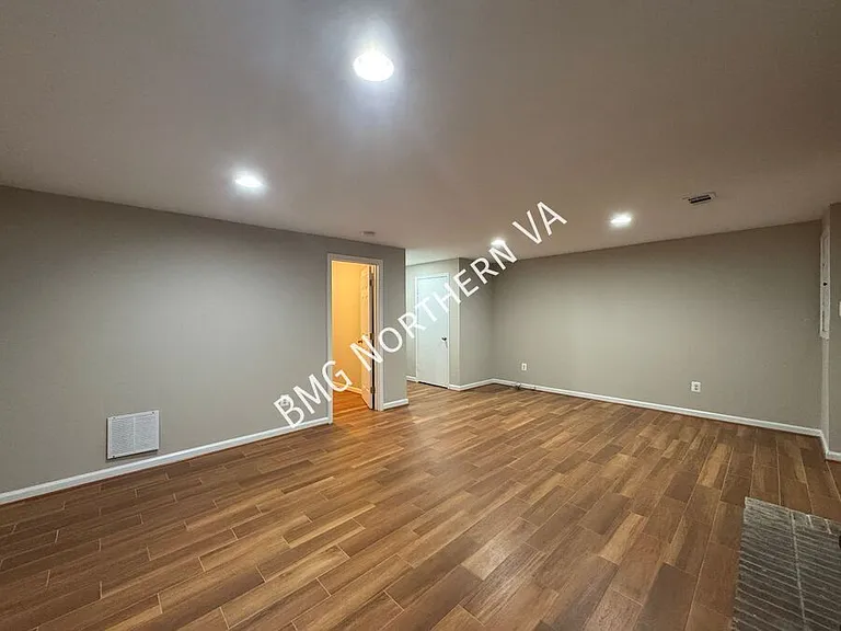 9606 Scotch Haven Dr — Photo 25