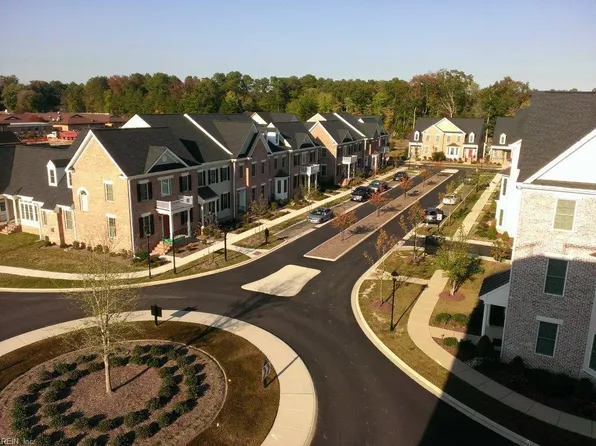 103 Carrington Ln, Yorktown, VA 23692