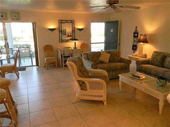 2nd image of 827 E Gulf Dr Unit H4