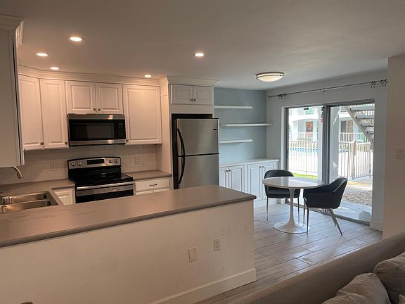 Kitchen with Eat-in Nook