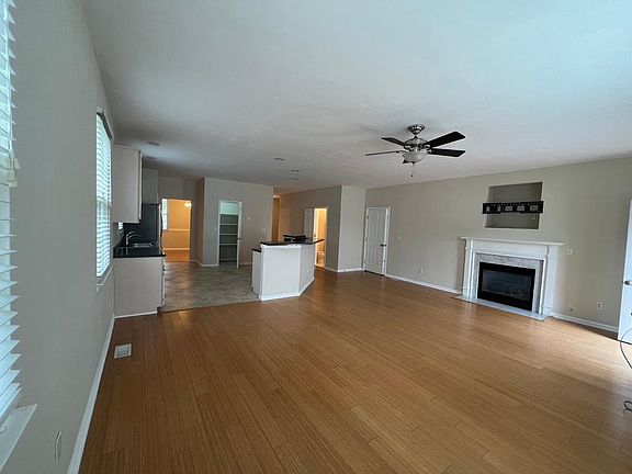 3rd image of 2803 E Ocean View Ave