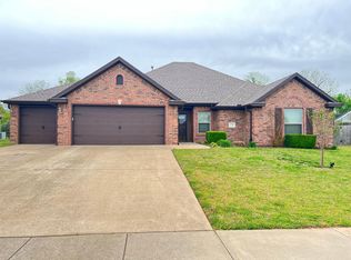 3798 Glenbrook Loop, Springdale, AR 72764