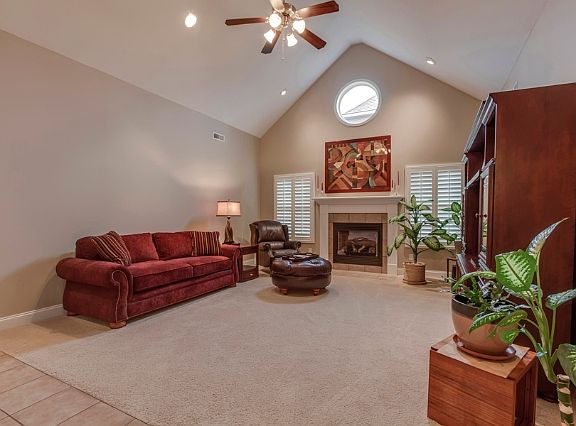 4th image of 6083 Round Hill Ln