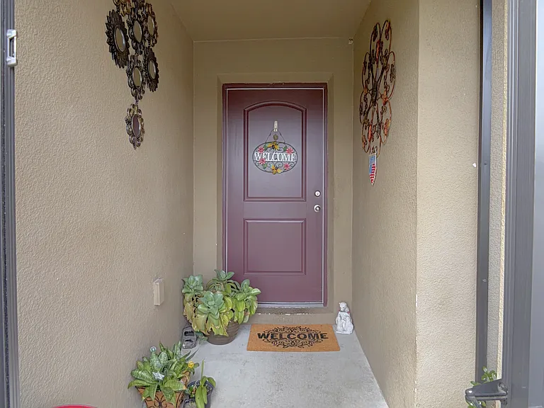 35901 Joewood Ave — Photo 2