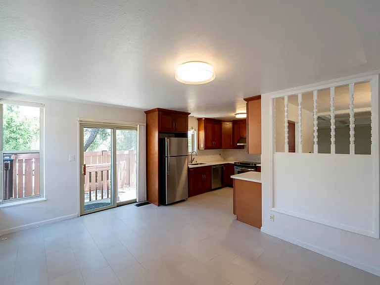 2022 Ascot Dr — Photo 21