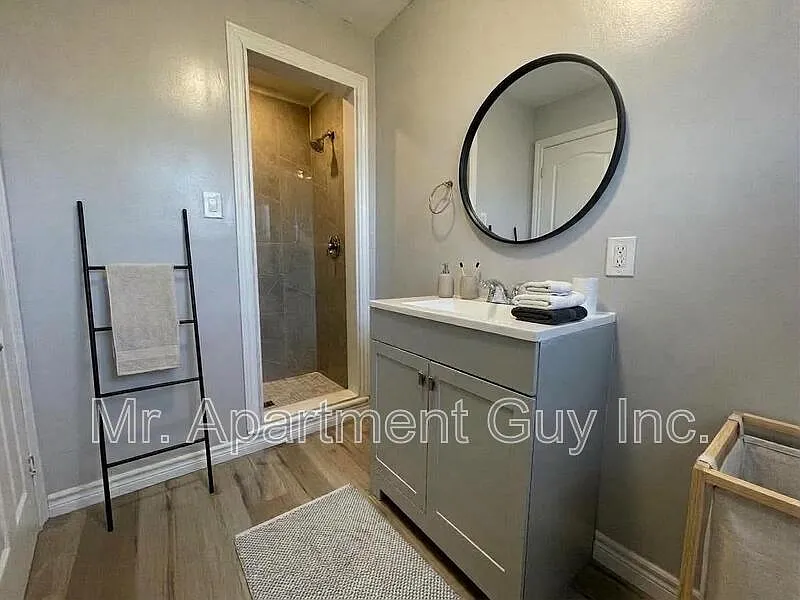 1 bed, 1.0 bath, $1,495 — Photo 4