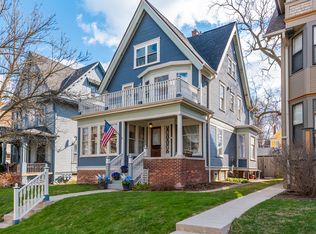 2830 N Farwell Ave, Milwaukee, WI 53211