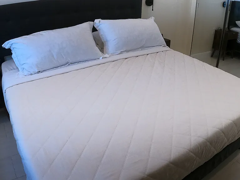 King size bed