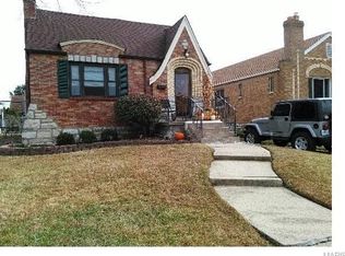 704 Bellavilla Dr, Saint Louis, MO
