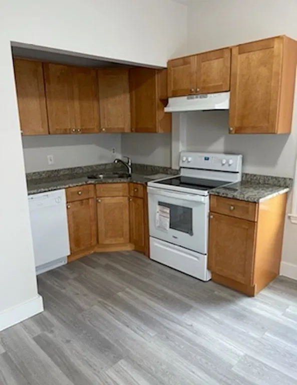 2 bed, 1.0 bath, 800 sqft, $2,450 — Photo 1