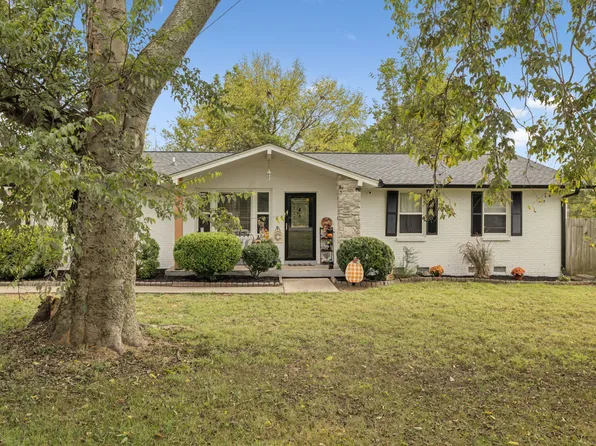114 Iris Dr, Hendersonville, TN 37075
