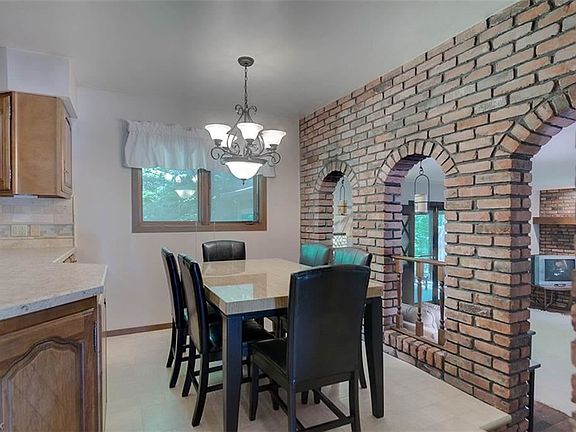 5th image of 13466 Sherwood Cir