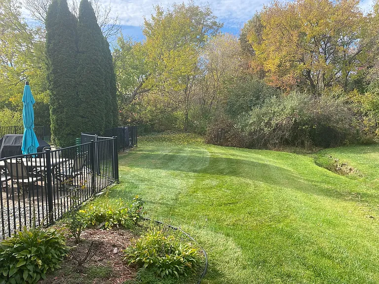 7805 Rutherford Ct — Photo 60