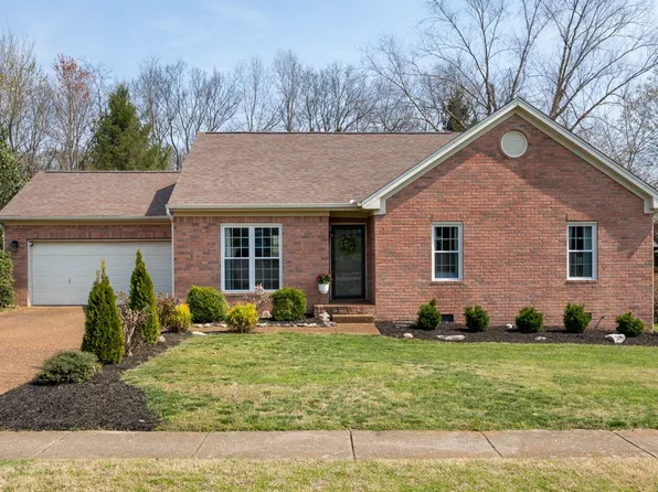 614 Winners Circle Pl, Thompsons Station, TN 37179