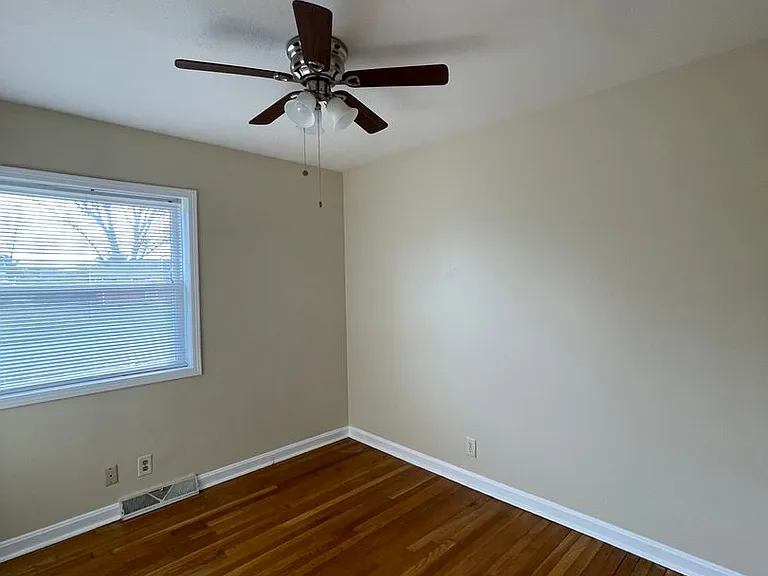305 Harvard Dr — Photo 11