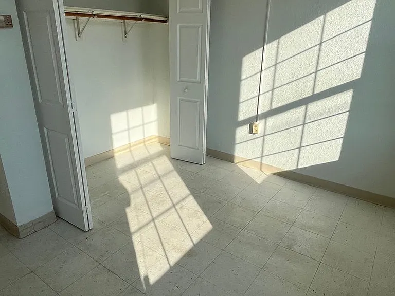 137 E Main St — Photo 7
