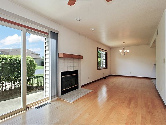 5th image of 315 William Latham Dr