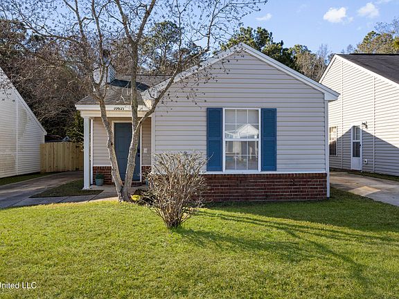 2nd image of 10621 Red Bud Ct