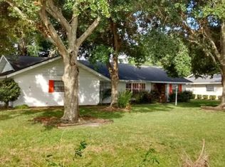 2706 Greenacre Dr, Sebring, FL 33870