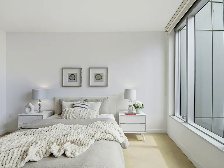 301 Main St #18G — Photo 11
