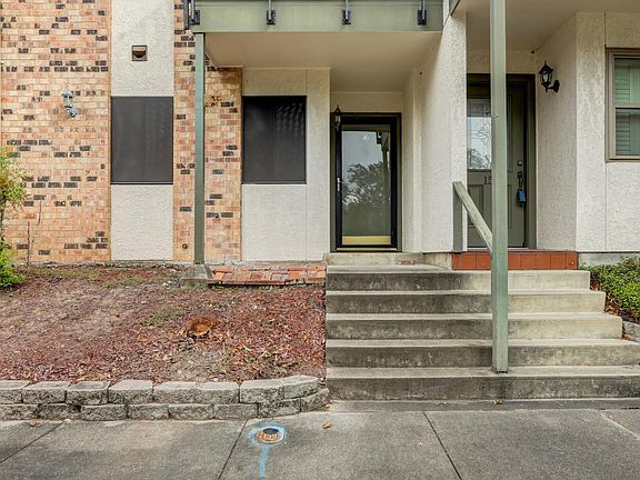 4th image of 3500 E Simcoe St APT 16