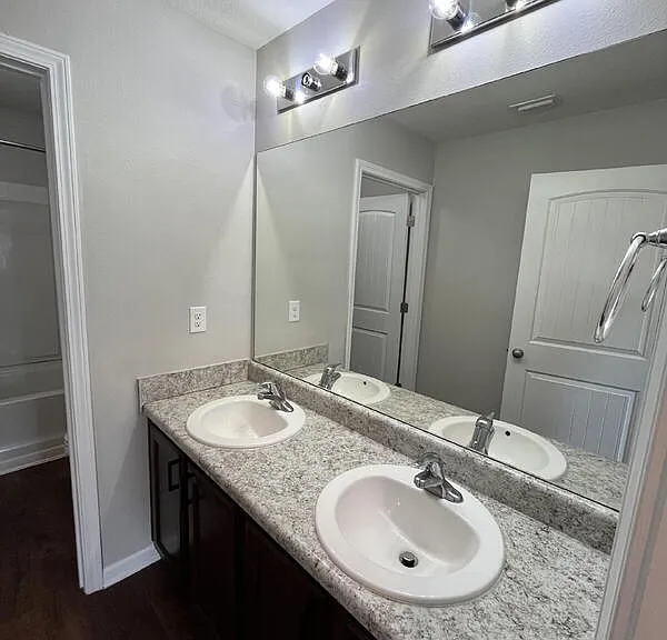 4905 Kensington Ln — Photo 10