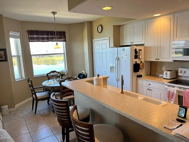6828 Toland Dr #302 — Photo 29