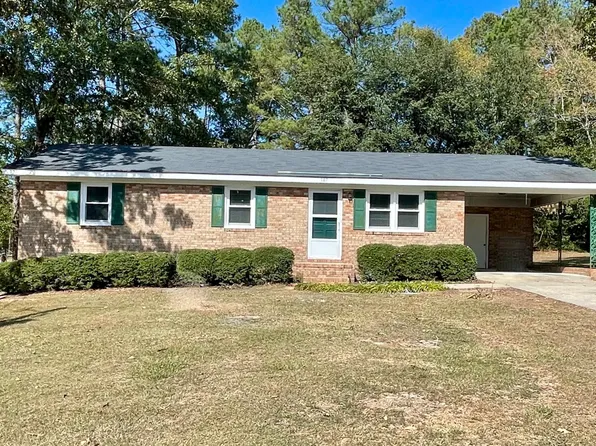 187 E Erwin St, Coats, NC 27521